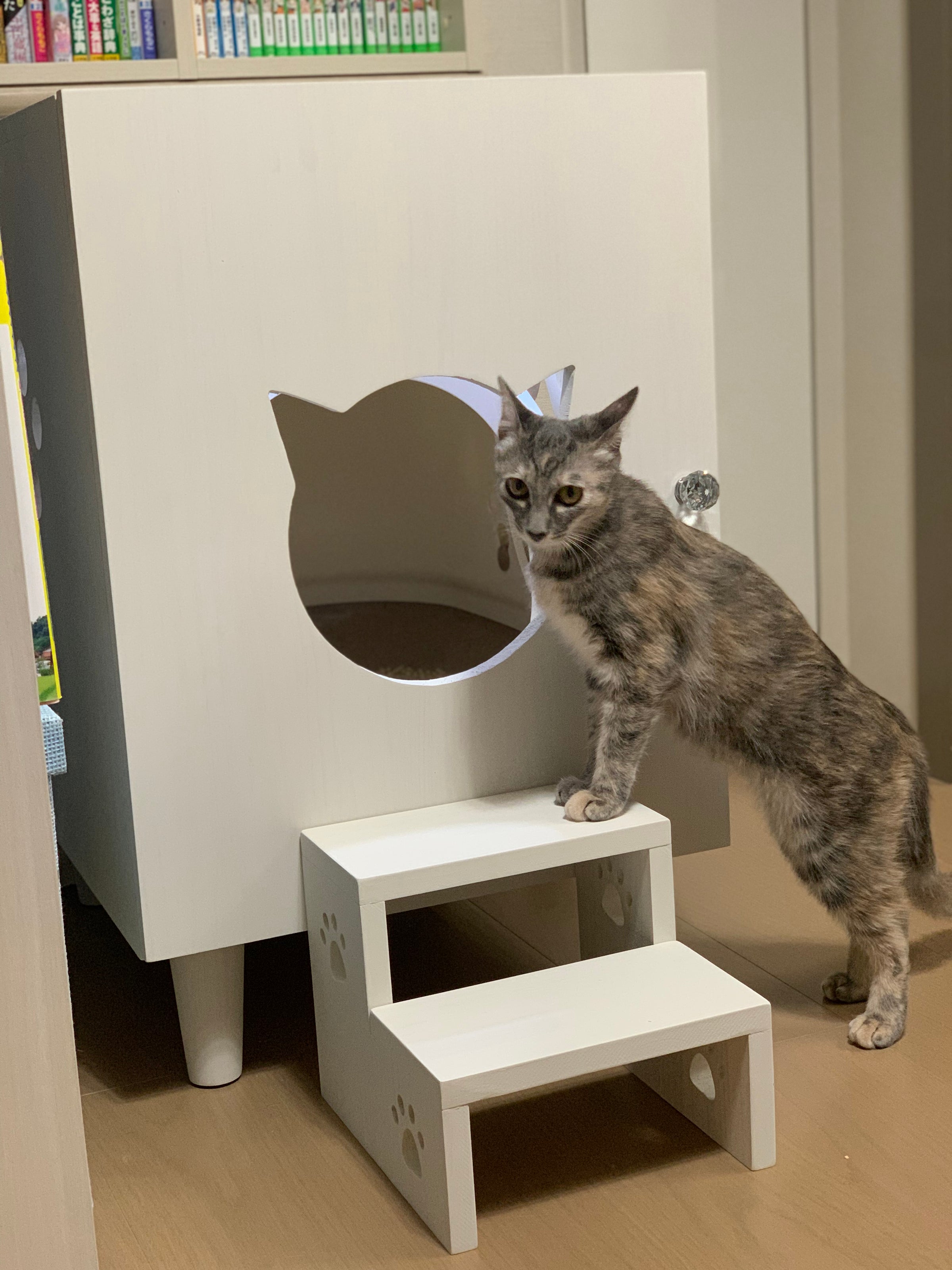 お掃除ロボットも通れる脚付き天然木の猫のトイレカバーハウス