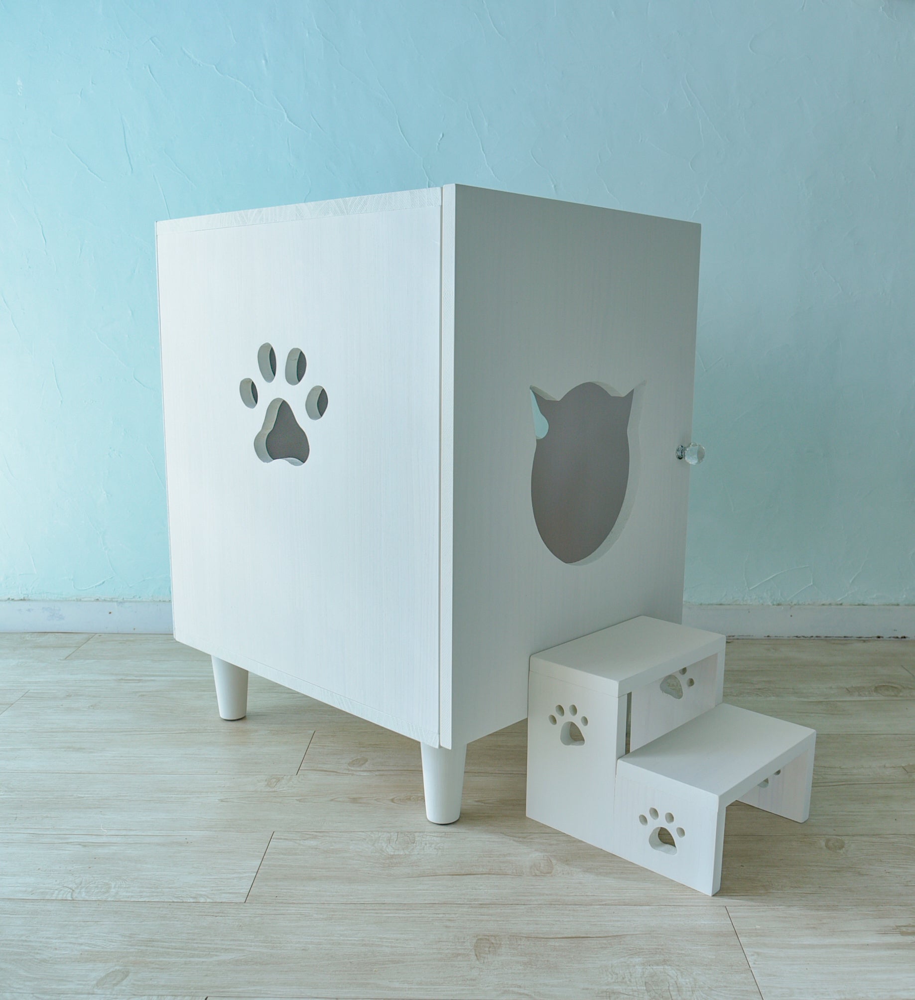 お掃除ロボットも通れる脚付き天然木の猫のトイレカバーハウス